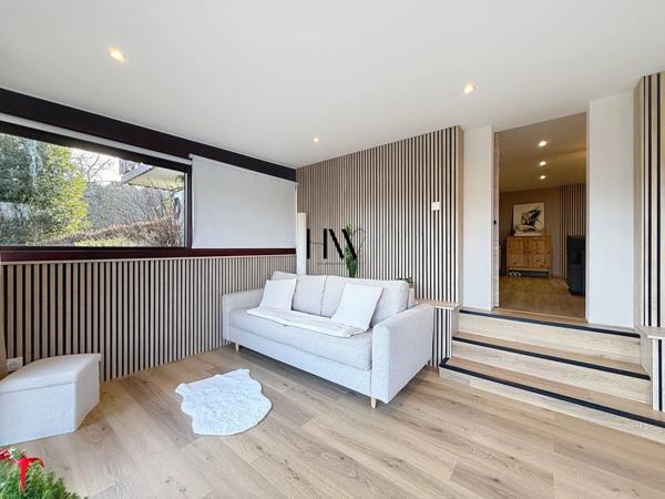 Chalet à vendre - entièrement rénovée avec vue panoramique lac et montagne - 8 pièces SEVRIER (74)