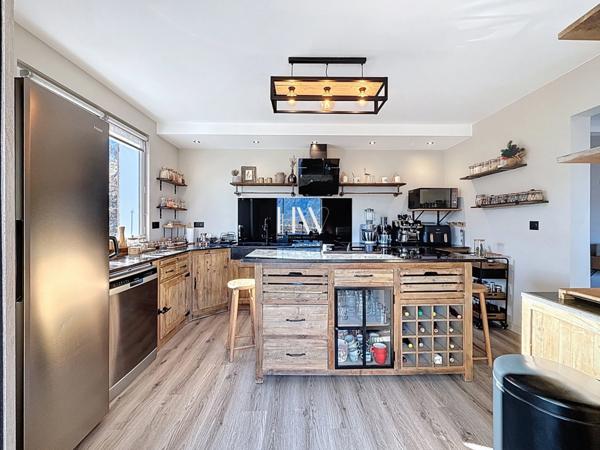 Chalet à vendre - entièrement rénovée avec vue panoramique lac et montagne - 8 pièces SEVRIER (74)