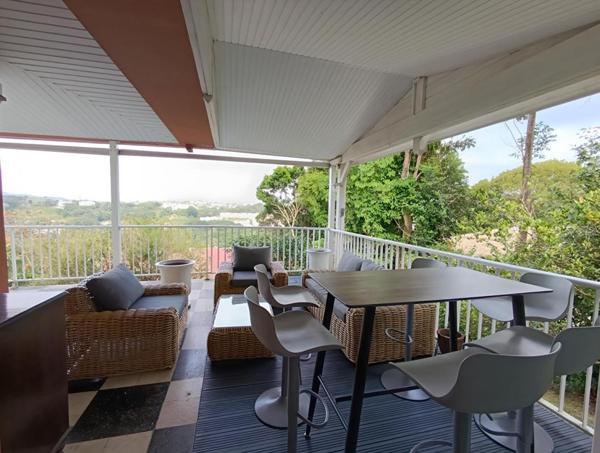 VILLA F6 DE PRESTIGE DE 153 M² AVEC PISCINE A FORT DE FRANCE