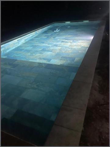 Grande maison et deux appartements terrain 24000m²