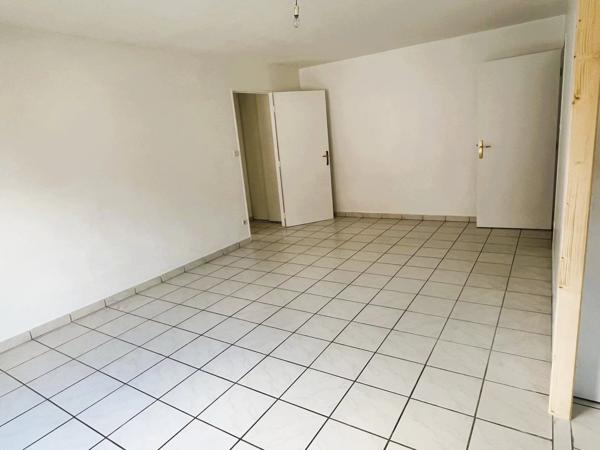 Location Appartement 2 pièces 47 m2 à Valenciennes