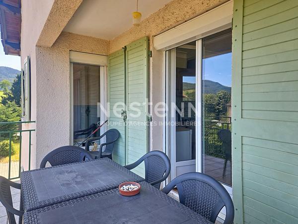 EXCLUSIVITE ! CENTRE RETOURNAC  MAISON TRADITIONNELLE avec 4 chambres sur1300 M2 DE TERRAIN avec double garage