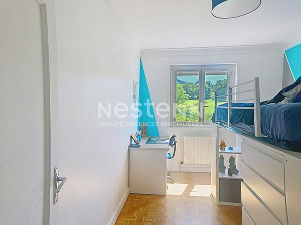 EXCLUSIVITE ! CENTRE RETOURNAC  MAISON TRADITIONNELLE avec 4 chambres sur1300 M2 DE TERRAIN avec double garage