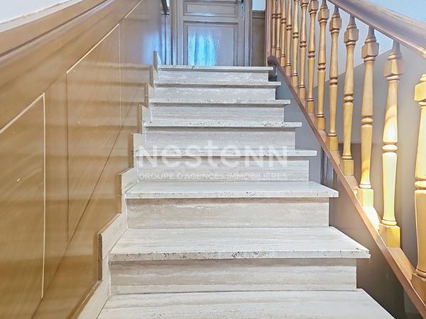 EXCLUSIVITE ! CENTRE RETOURNAC  MAISON TRADITIONNELLE avec 4 chambres sur1300 M2 DE TERRAIN avec double garage