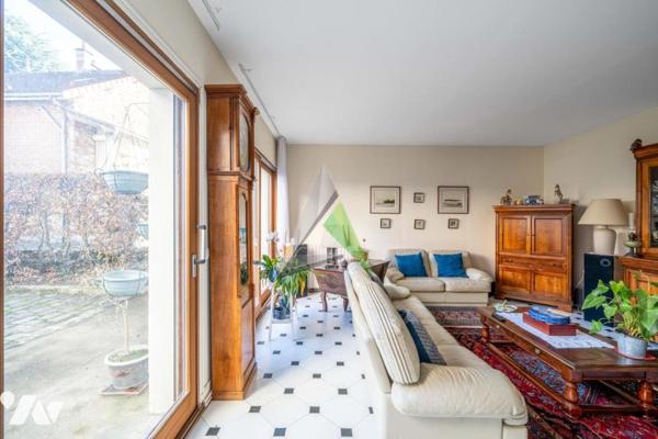 Clamart - Maison de ville avec jardin et 3 chambres (120 m2 environ)