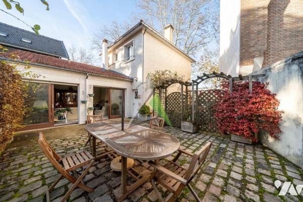 Clamart - Maison de ville avec jardin et 3 chambres (120 m2 environ)