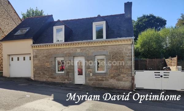 Maison sans travaux avec jardin, terrasse et garage à Rostrenen