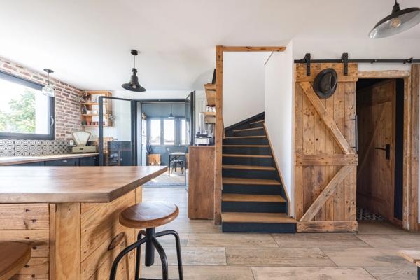 VAROIS MAISON DE 143 M2 AVEC SOUS-SOL ET ATELIER SUR 780 M2 DE TERRAIN