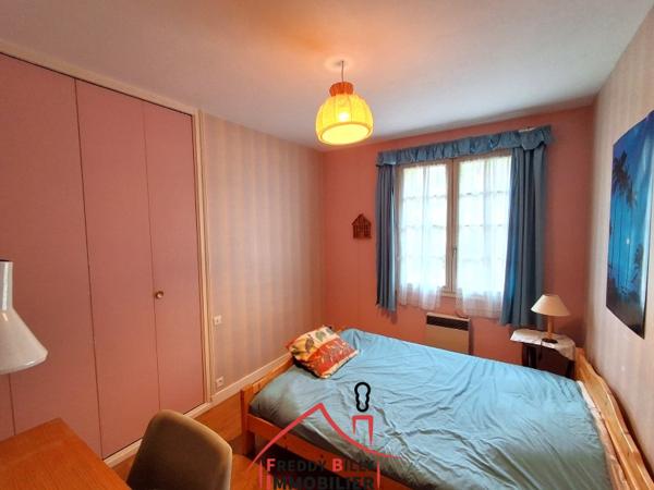 Maison accès plain pied - 5 chambres - jardin