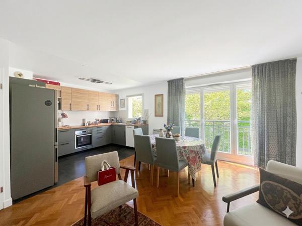 Appartement 3 pièces à Puteaux avec parking et Balcon