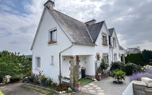Maison à vendre    5 pièces • 116,17 m2 Carhaix-Plouguer