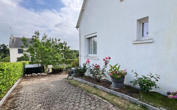 Maison à vendre    5 pièces • 116,17 m2 Carhaix-Plouguer