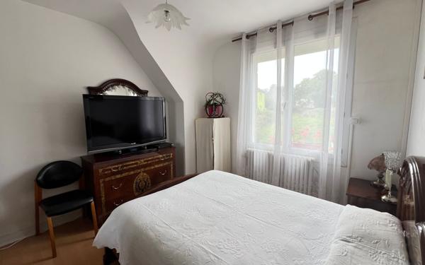 Maison à vendre    5 pièces • 116,17 m2 Carhaix-Plouguer