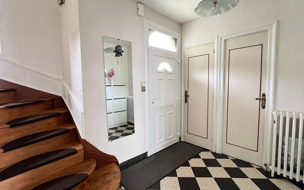 Maison à vendre    5 pièces • 116,17 m2 Carhaix-Plouguer