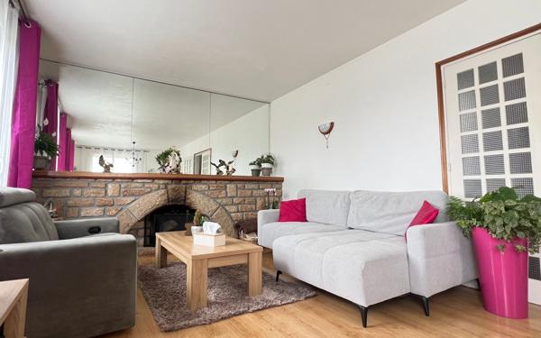 Maison à vendre    5 pièces • 116,17 m2 Carhaix-Plouguer