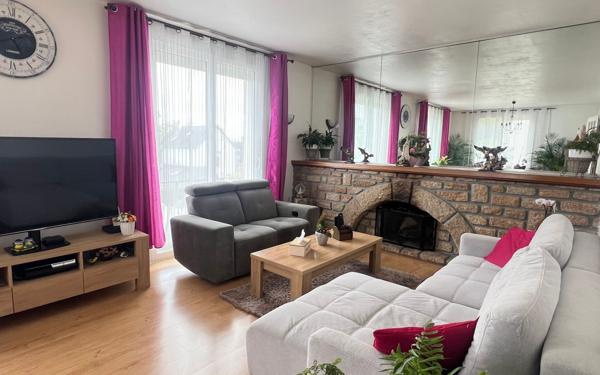 Maison à vendre    5 pièces • 116,17 m2 Carhaix-Plouguer