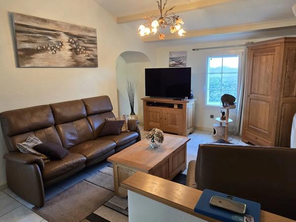 MARANS (17230 ) - MAISON - PISCINE CHAUFFÉE - DÉPENDANCES - TERRAIN - ÉTANG