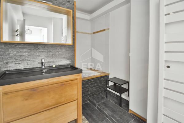 Boulogne Billancourt 4 pièces de 84 m2, DERNIER ETAGE, BALCON, LUMINEUX.