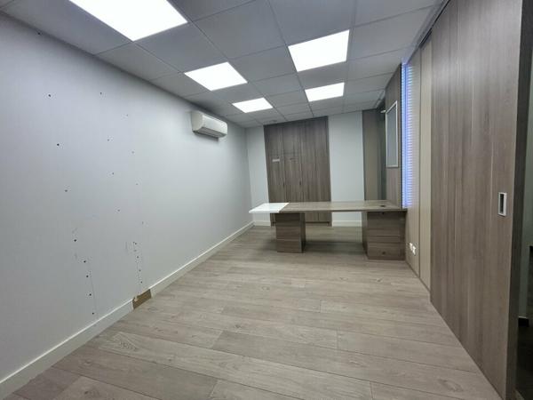 Montceau les Mines centre-ville - Local commercial ou professionnel 99 m² à louer