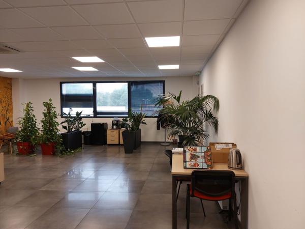 Bureaux PMR avec parkings à louer - ZA La Millone - Six-Fours