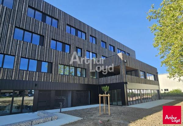 Angers Orgemont Local Tertiaire à vendre de 317 m² avec terrasse