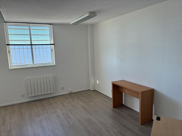 Bureau à louer 180m2 à Saint-Nazaire quartier Océanis rénové et lumineux