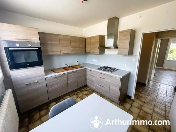 Vente                                                      Appartement
                        
                     3 pièces                      95 m2                     à Valentigney
