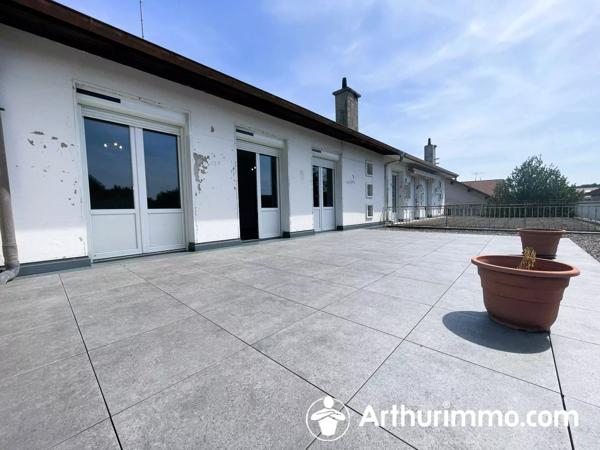 Vente                                                      Appartement
                        
                     3 pièces                      95 m2                     à Valentigney