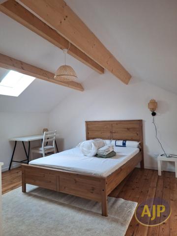 Appartement à louer Pons : 2 pièces, 30m² avec 1 chambre(s) à 530€ - AJP Immobilier Pons