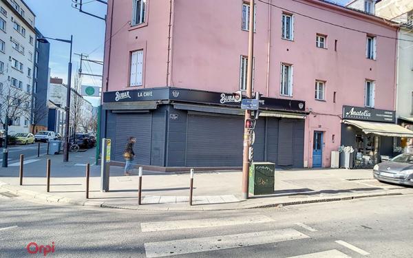 Appartement à vendre    2 pièces • 48 m2 Nantes