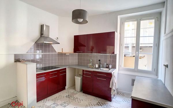 Appartement à vendre    2 pièces • 48 m2 Nantes