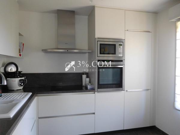 A 2 pas du Centre Ville très bel appartement 2 chambres, avec balcon et 2 places de parking ! Wattrelos (59150)