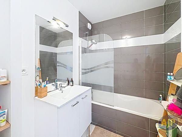 Appartement à louer Nantes : 3 pièces, 61m² avec 2 chambre(s) à 870€ - AJP Immobilier Nantes Ouest