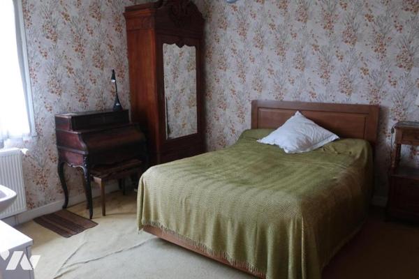 Maison T5 -sous-sol - Jardin - Possibilité de détacher 2 terrains à bâtir - 2880m² cadastré