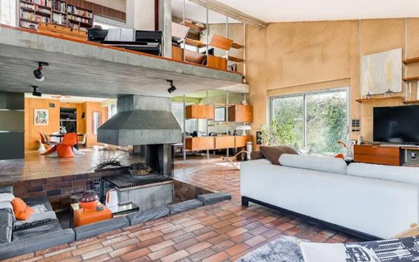 Maison à vendre    6 pièces • 239 m2 Blagnac