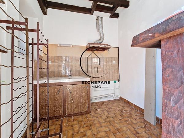 Garris (64120) Ensemble immobilier composé de 2 maisons