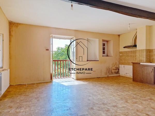 Garris (64120) Ensemble immobilier composé de 2 maisons