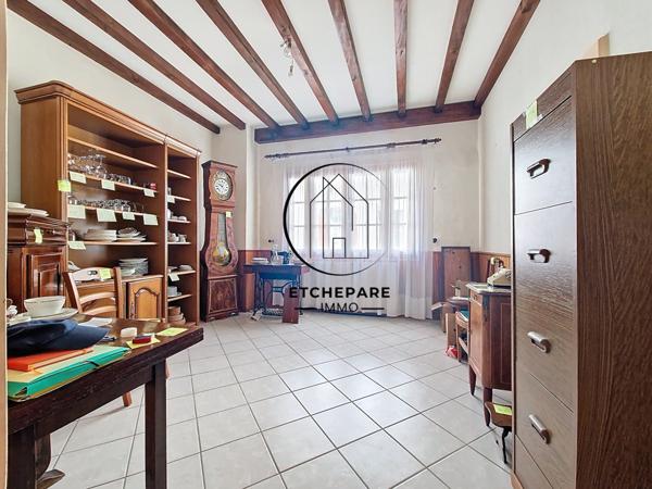 Garris (64120) Ensemble immobilier composé de 2 maisons