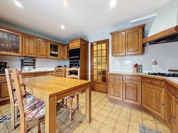 Maison 212 m2 à Fondettes proche du centre ville, 7 chambres
