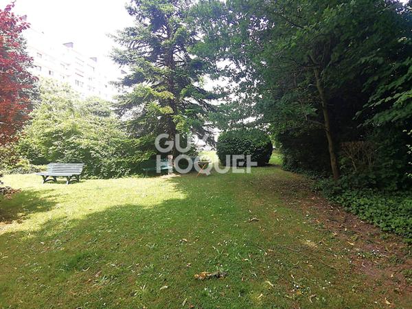 À vendre : Charmant appartement de 2 pièces à LA MADELEINE !