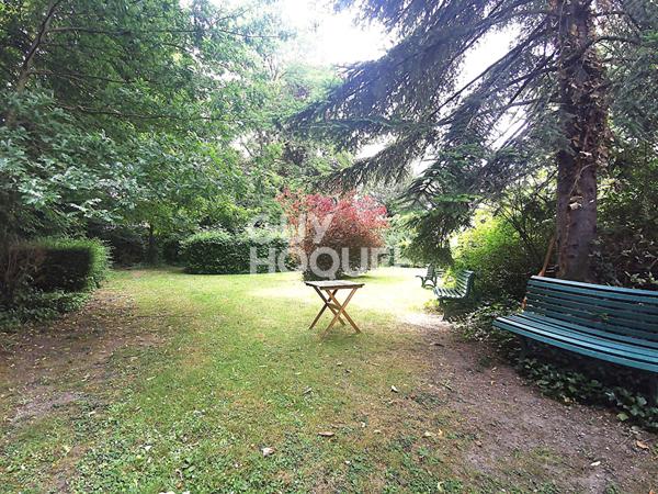 À vendre : Charmant appartement de 2 pièces à LA MADELEINE !