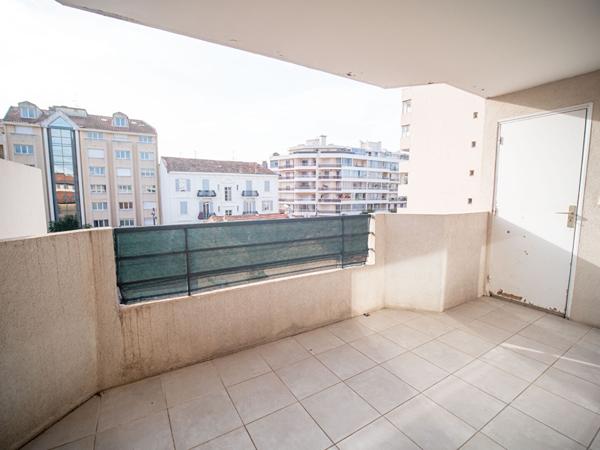 Apt 3 pièce(s) 63. m² Centre ville