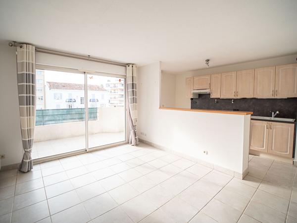 Apt 3 pièce(s) 63. m² Centre ville