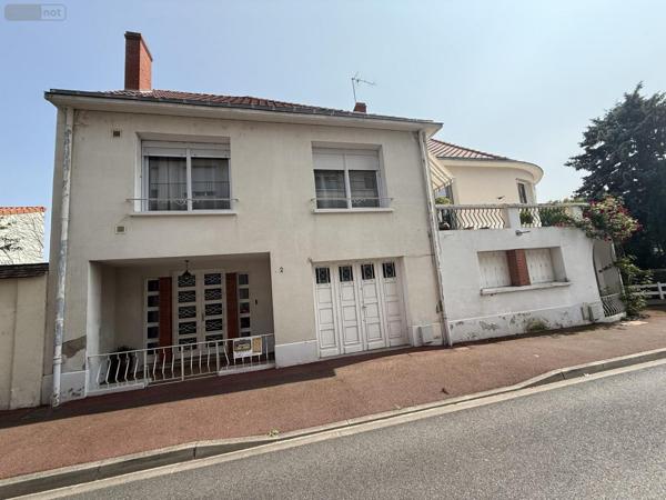Maison à vendre à Vichy dans l'Allier (03200), ref : 2025/943-03020