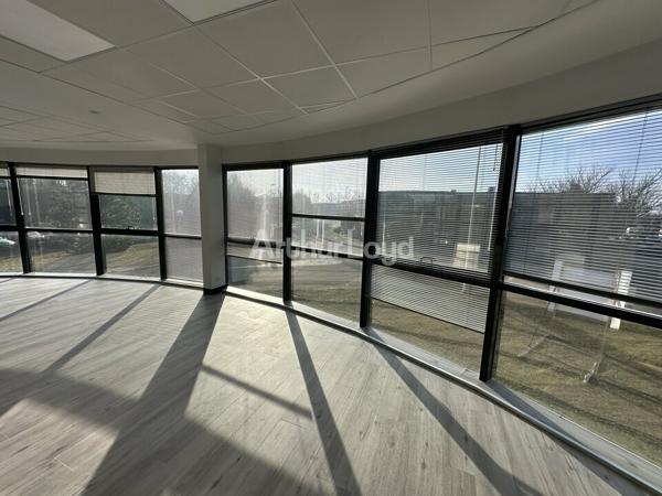 BUREAUX à VENDRE de 262 m²