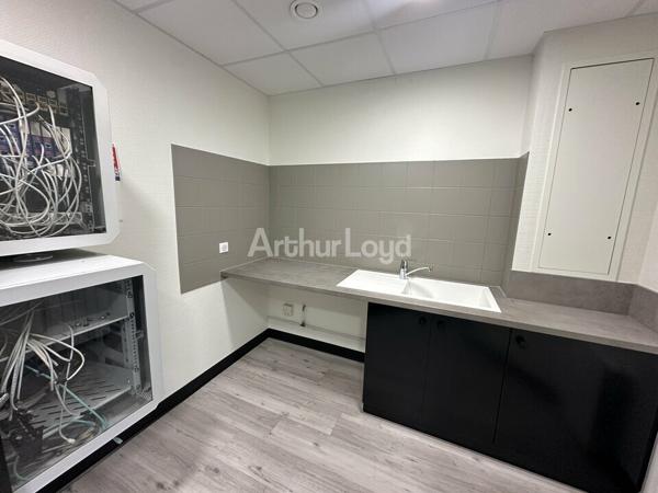 BUREAUX à VENDRE de 262 m²