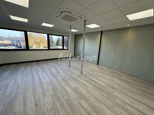 BUREAUX à VENDRE de 262 m²