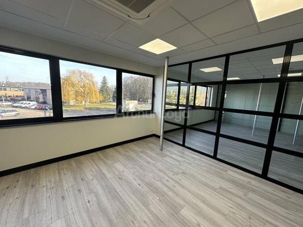 BUREAUX à VENDRE de 262 m²