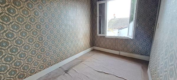 Appartement triplex à vendre à Étampes - 3 pièces avec terrasse et cave