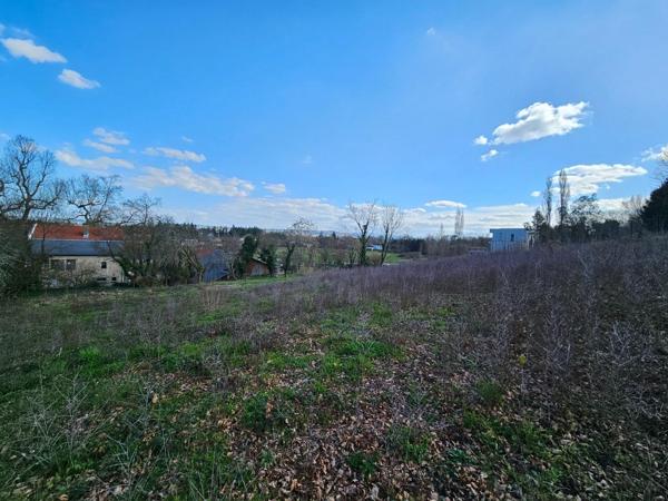 Terrain à batir  2038 m²  Bellerive-sur-Allier  secteur calme et résidentiel